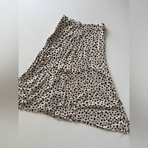 Lulu’s-Set a Trend-Dalmatian-Cheetah-Spot-Animal Print-Slip Style Skirt- Size S - Picture 3 of 14
